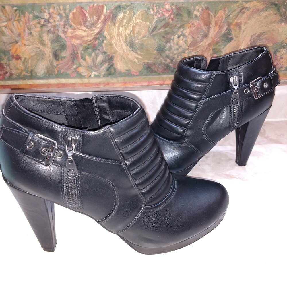 Black 4'inch Booties Sz 10 By Guess